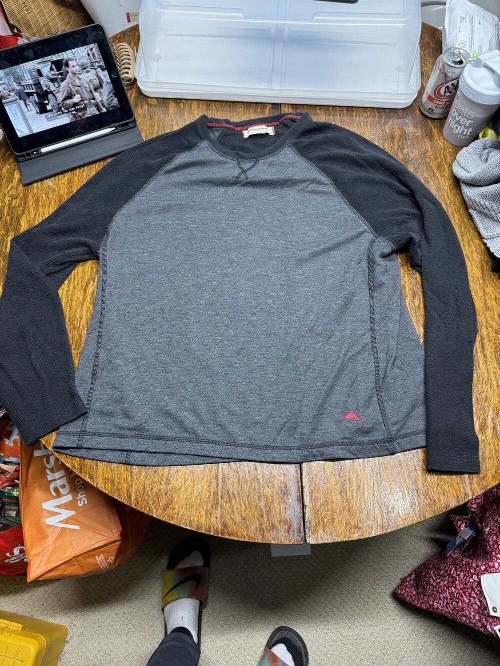 Tommy Bahama Men’s Long Sleeve T-Shirt Size Large Gray Black